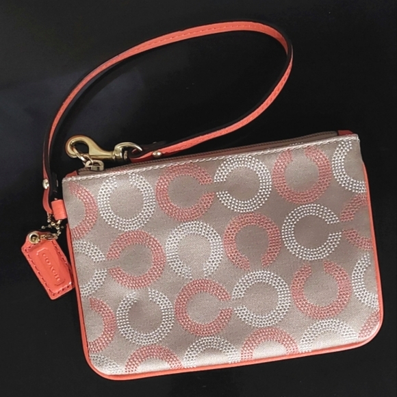 COACH Ashley Dot Op Art Small Wristlet - Picture 1 of 9